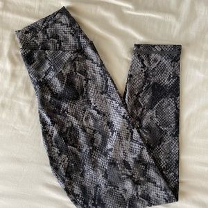 Aerie Crossover Leggings in Snakeskin pattern